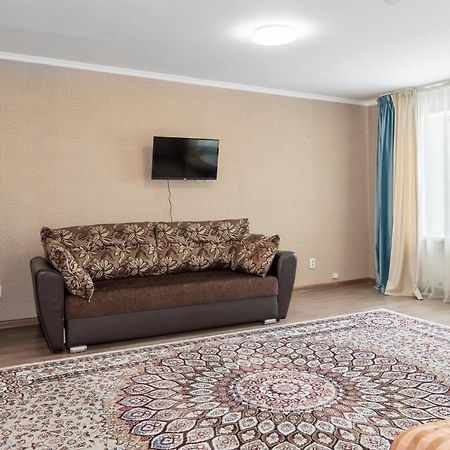 Azamat Hotel Astana Buitenkant foto