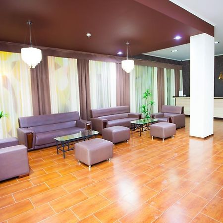 Azamat Hotel Astana Buitenkant foto